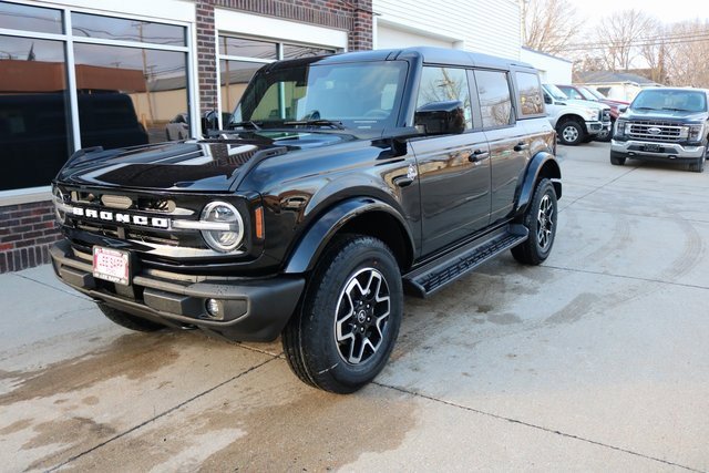 New 2025 Ford Bronco Outer Banks image 4