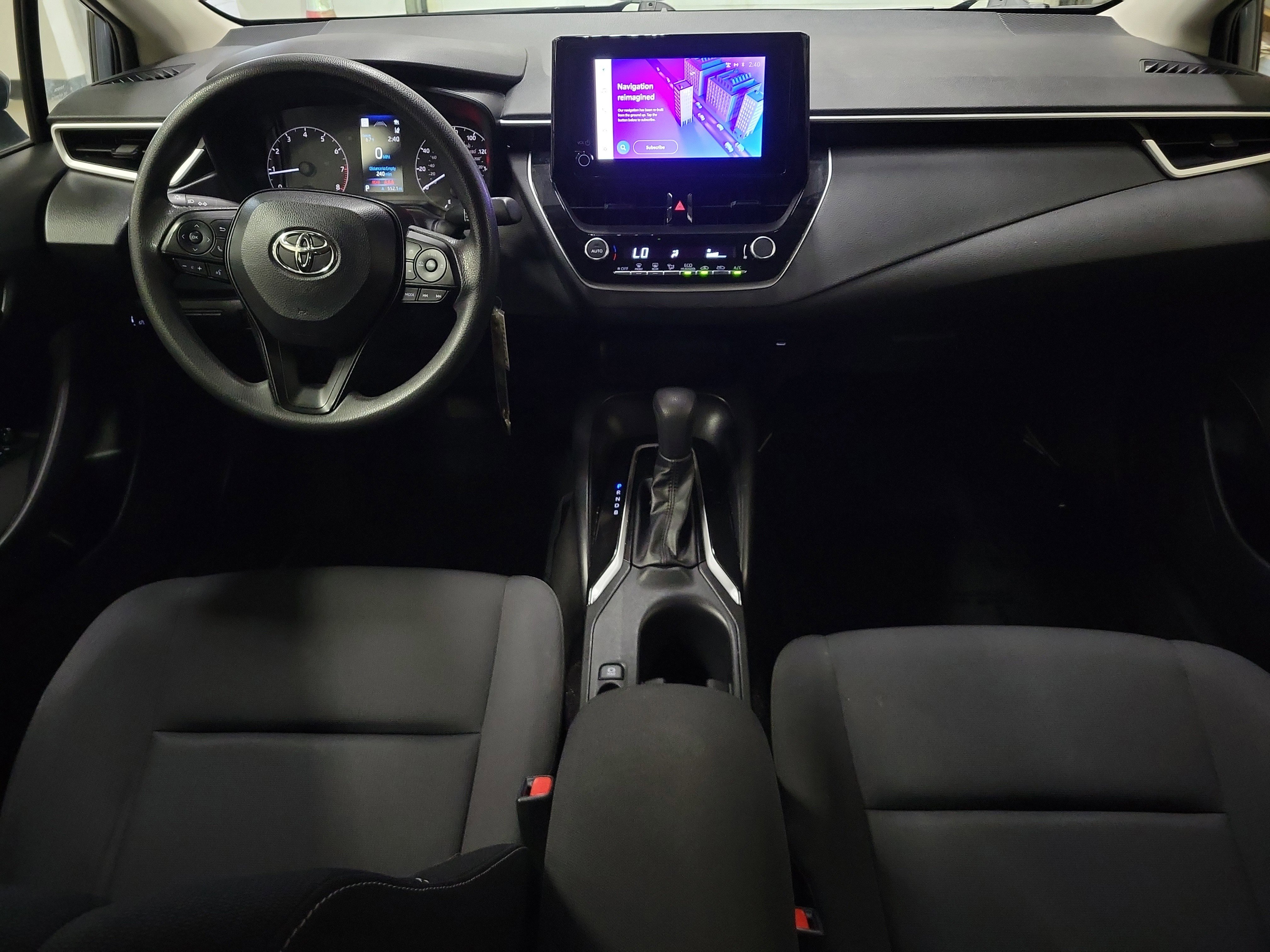 Used 2023 Toyota Corolla LE FWD image 12