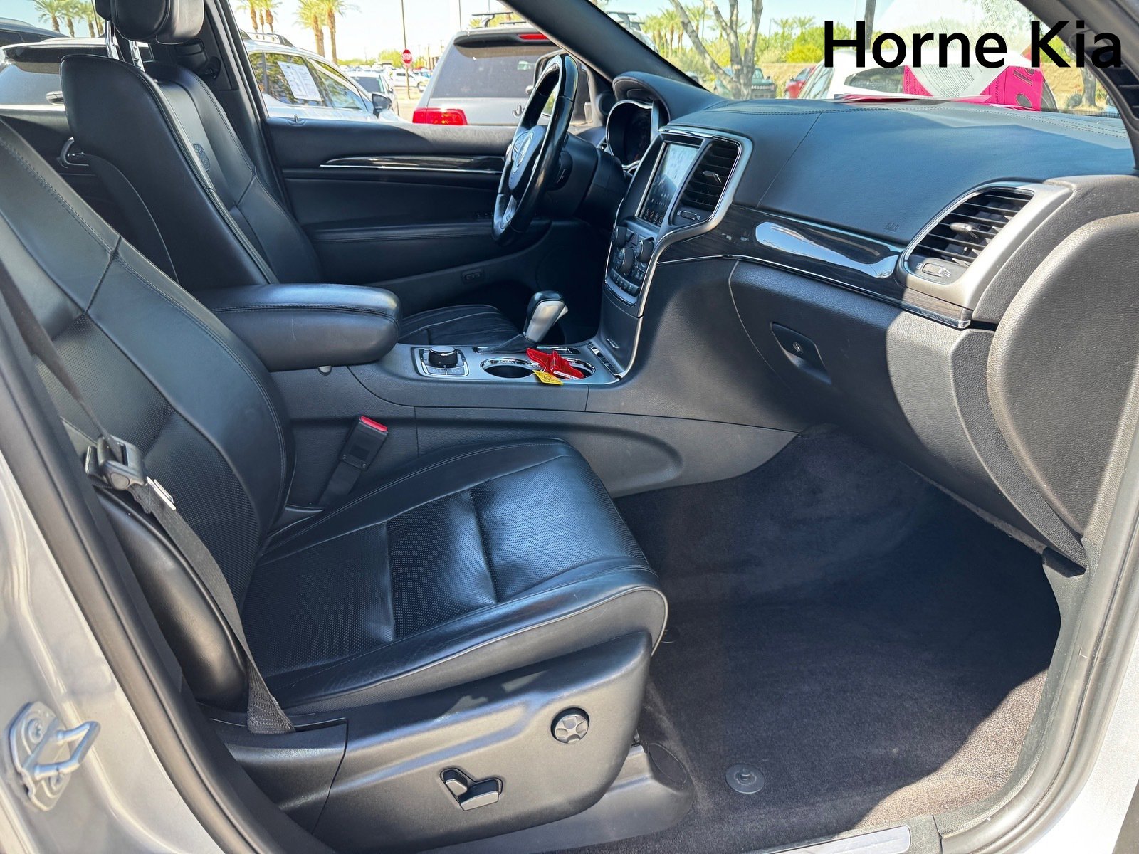 Used 2018 Jeep Grand Cherokee Overland image 26