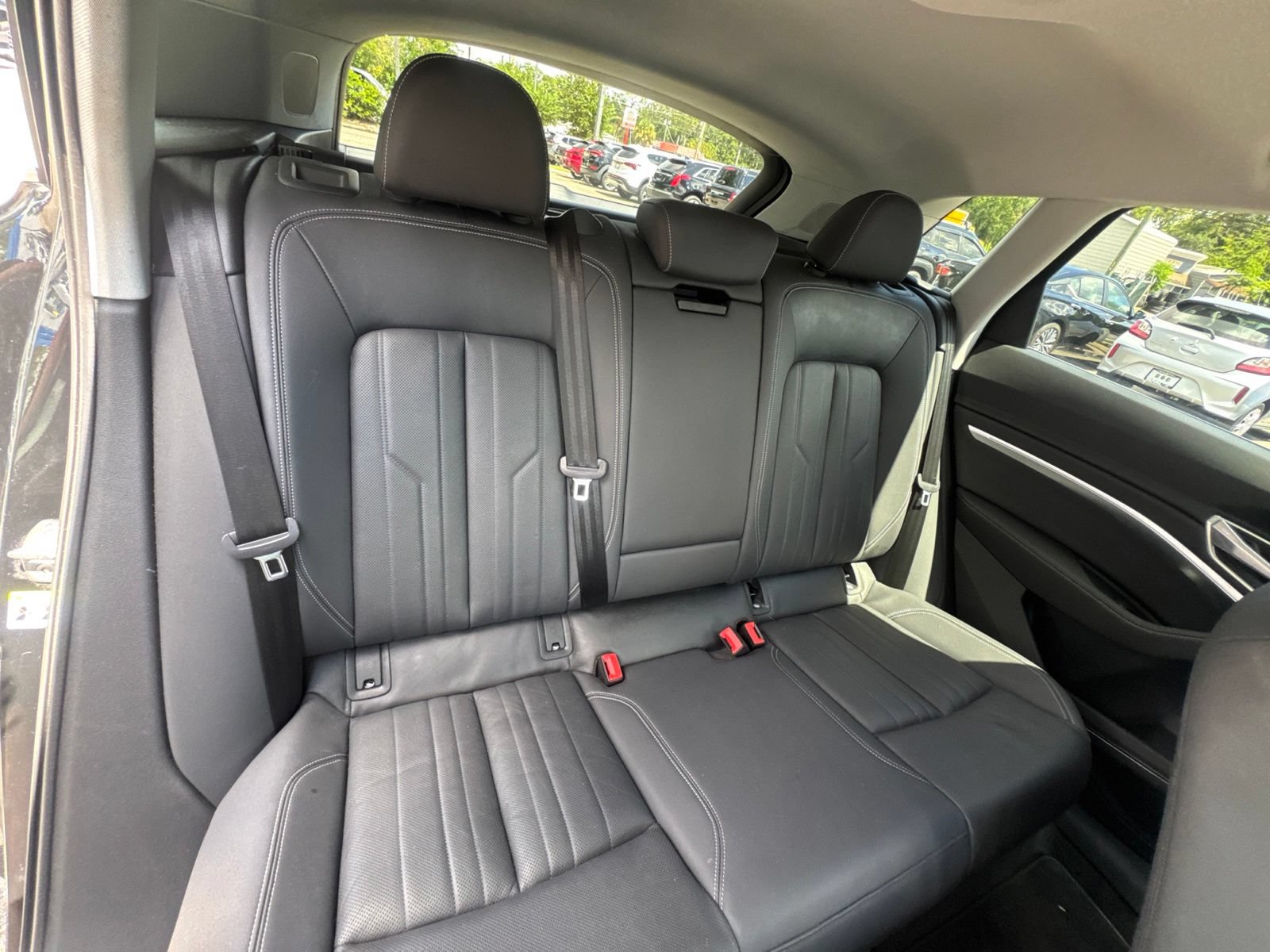 Used 2022 Audi e-tron Premium Plus AWD/4WD image 19