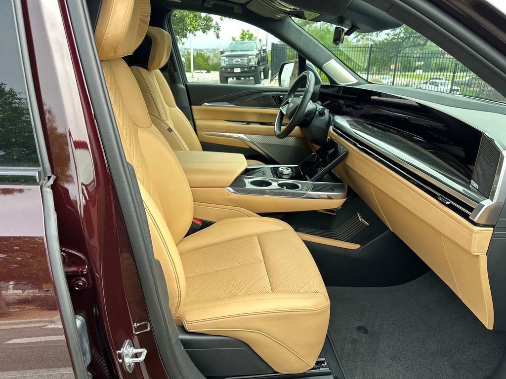 Certified 2025 Cadillac Escalade IQ Luxury 2 AWD/4WD image 35