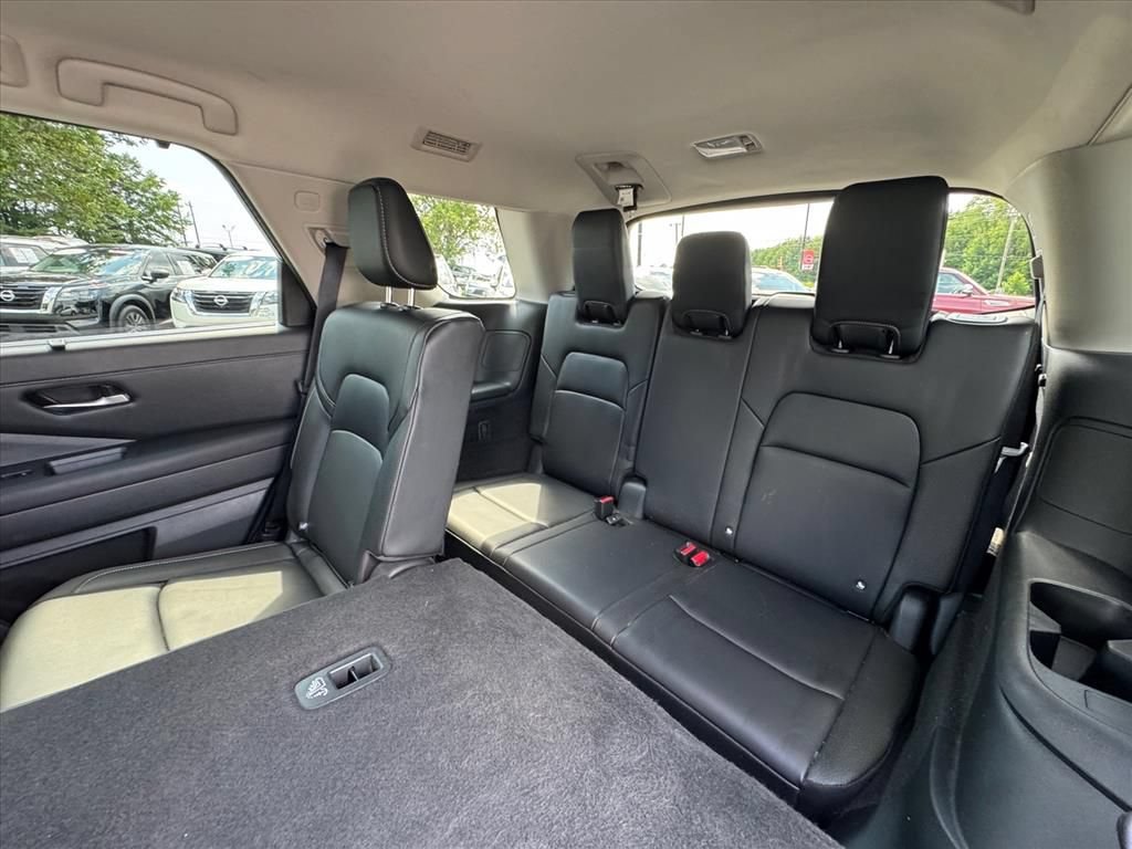 Certified 2024 Nissan Pathfinder SL AWD/4WD image 13
