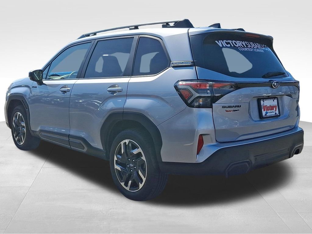 Used 2025 Subaru Forester Limited image 4