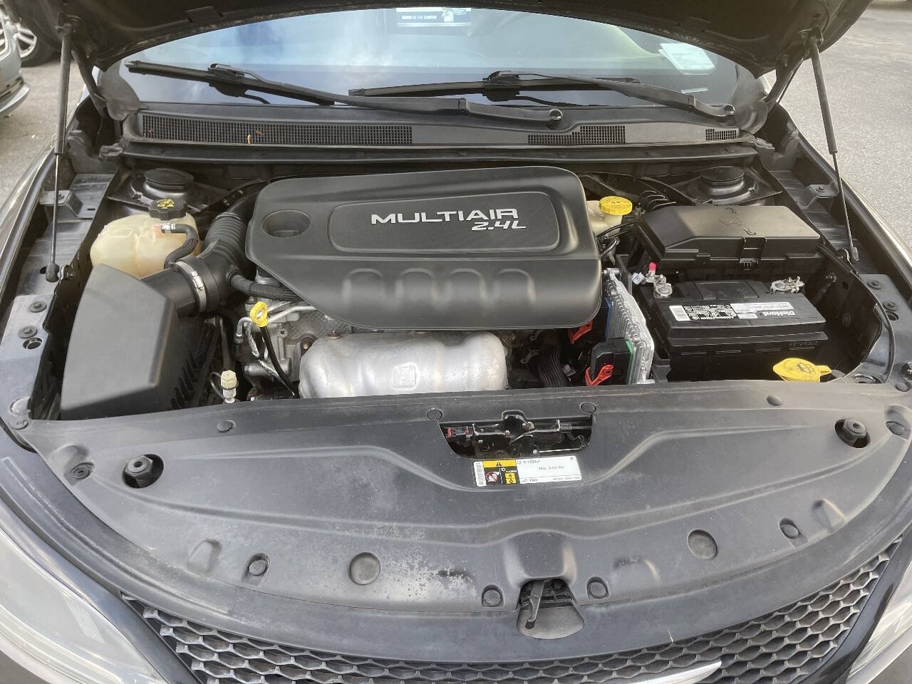 Used 2016 Chrysler 200 S w/ Comfort Group FWD image 31