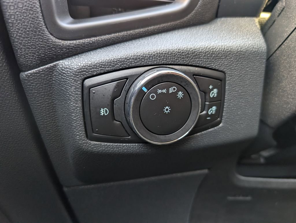 Used 2020 Ford EcoSport SE w/ SE Convenience Package image 35