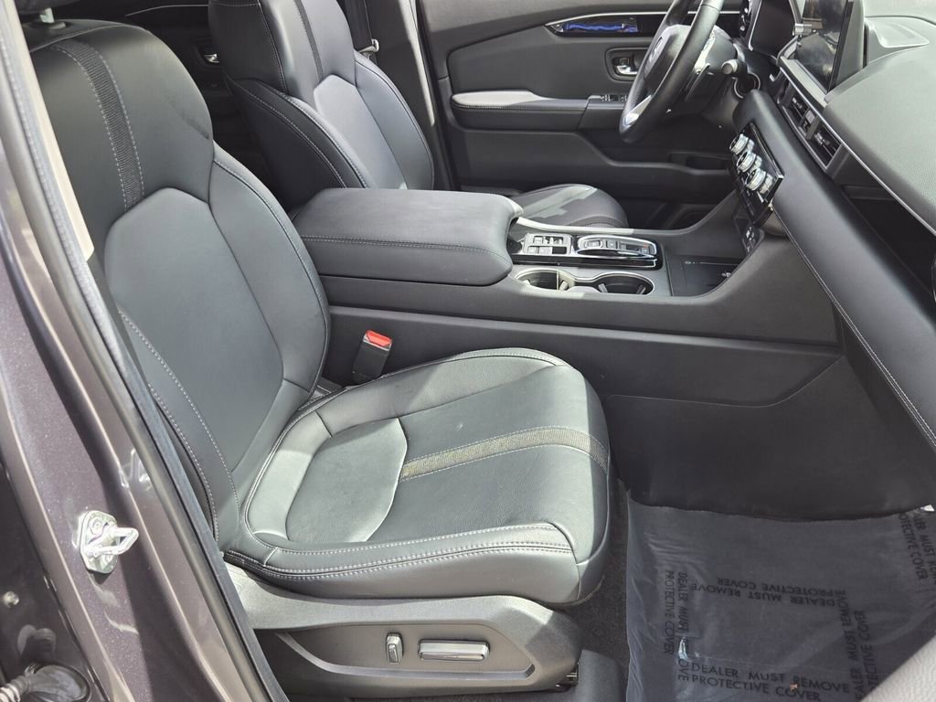 Certified 2024 Honda Pilot Touring image 18