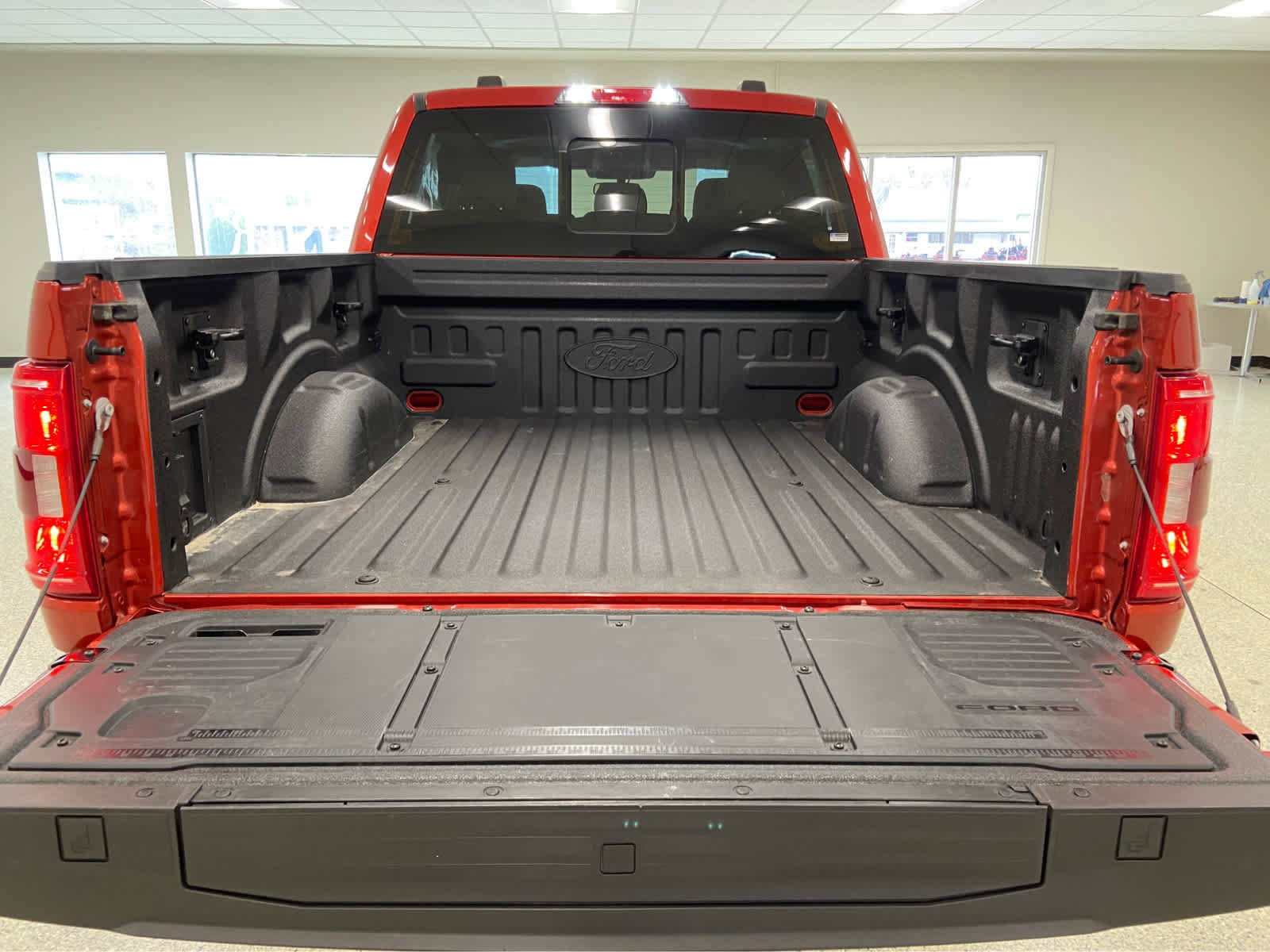 Used 2023 Ford F150 XLT w/ Equipment Group 302A High image 9