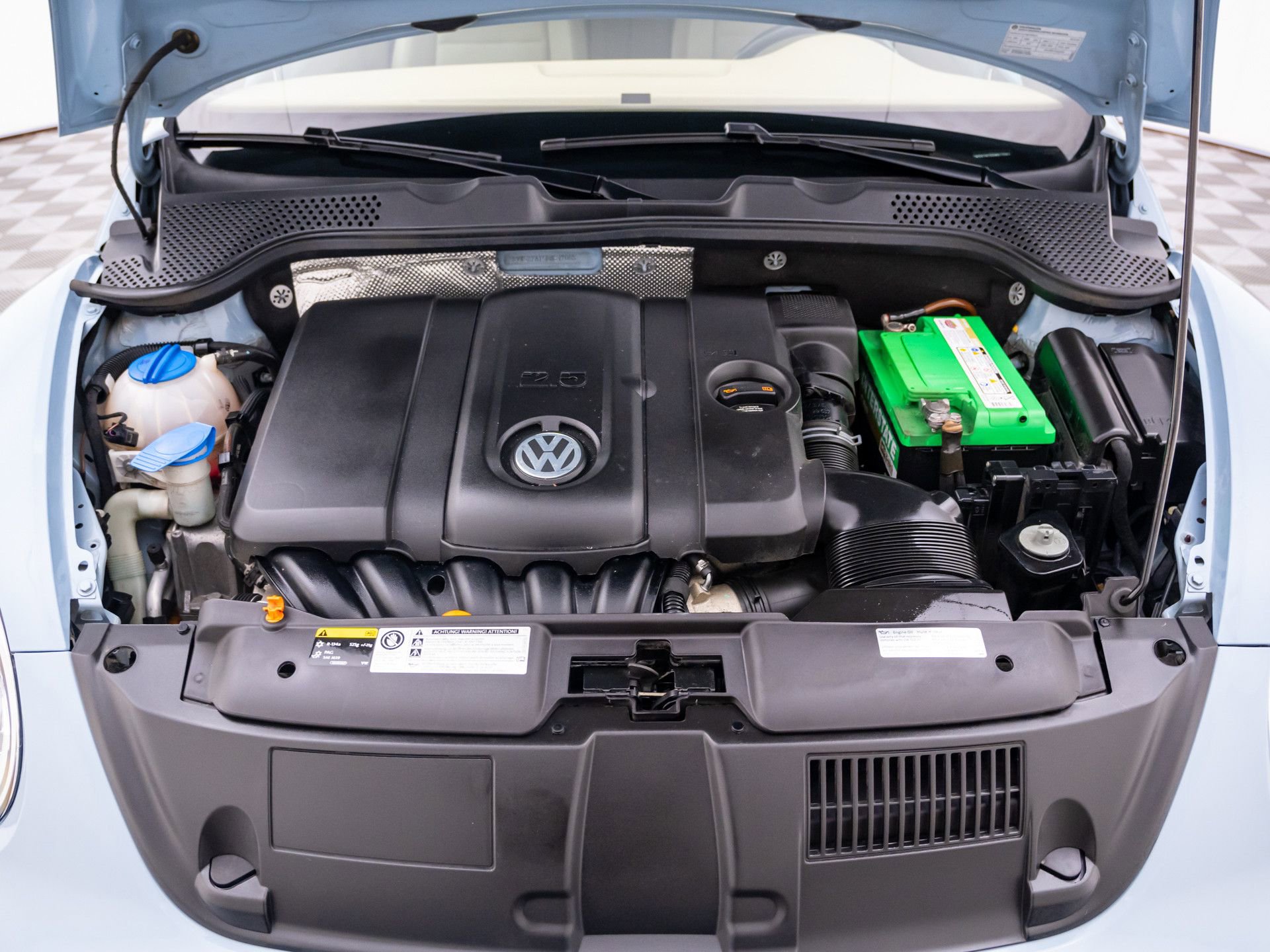 Used 2013 Volkswagen Beetle 2.5 FWD image 19