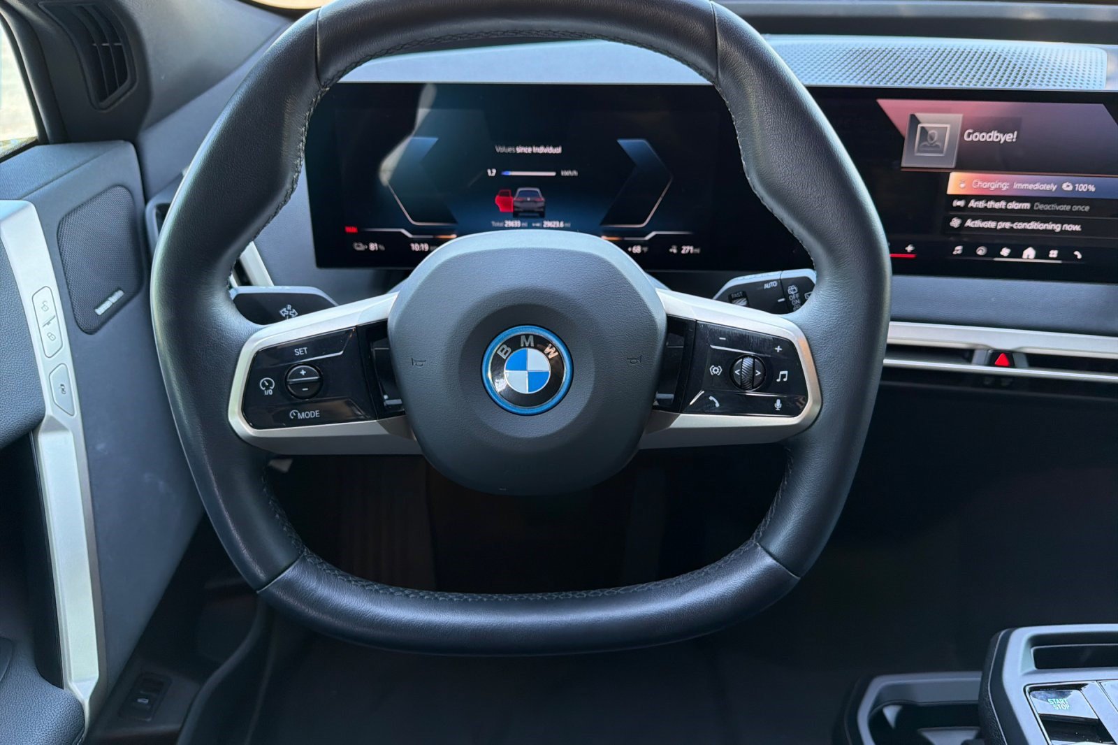 Certified 2024 BMW iX xDrive50 w/ Sport Package AWD/4WD image 18