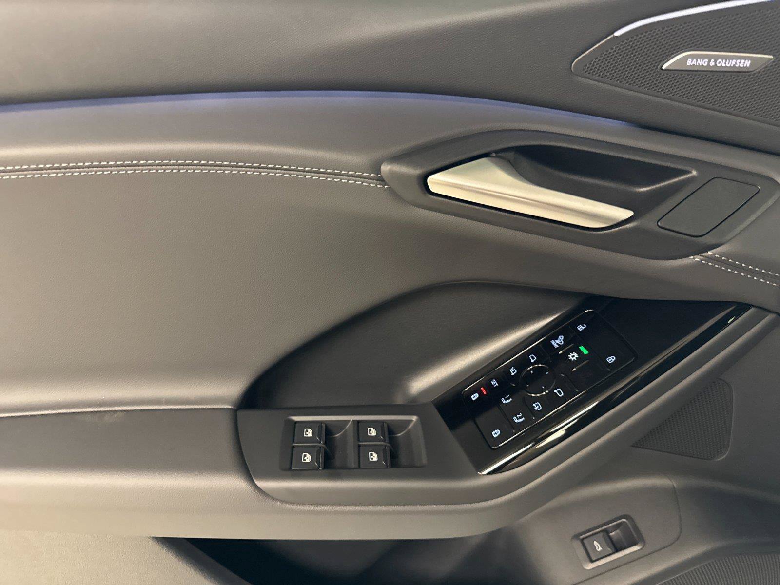 New 2027 Audi Q6 e-tron Premium Plus AWD/4WD image 10