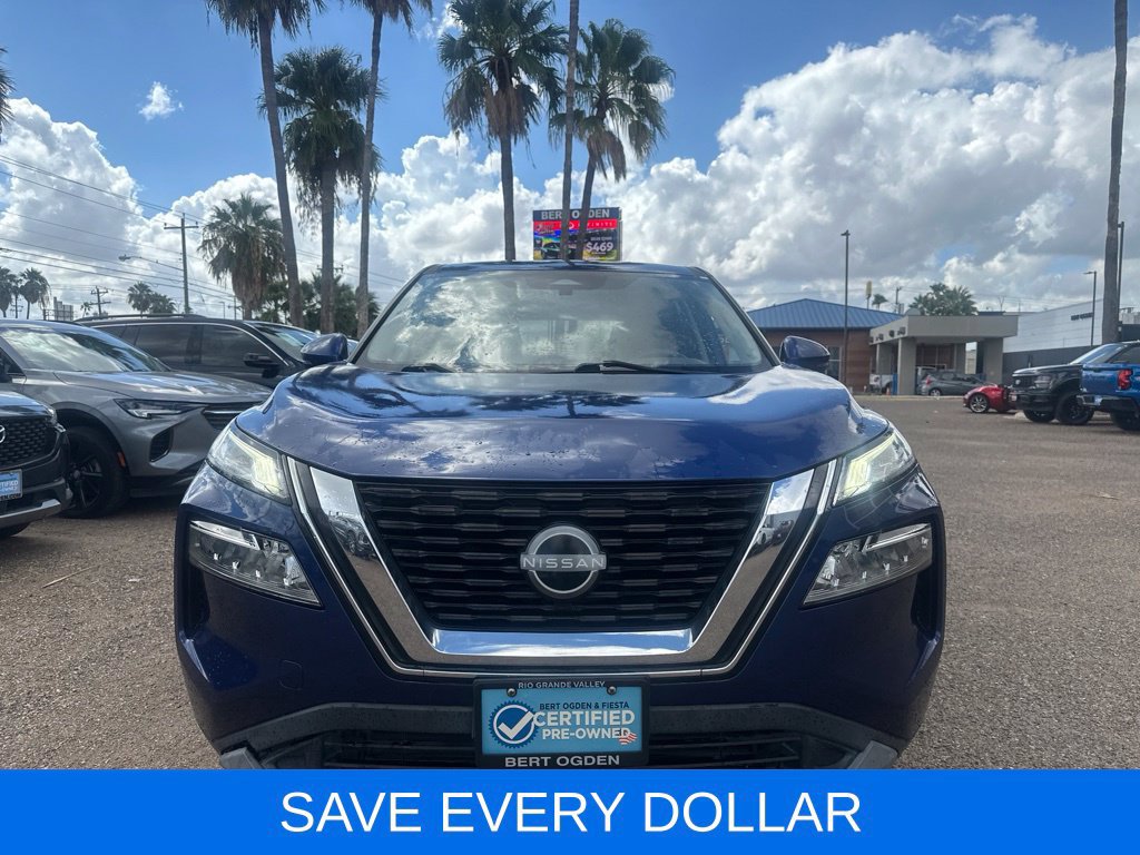 Used 2022 Nissan Rogue SV FWD image 2
