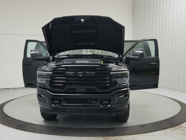 New 2026 RAM 2500 Laramie AWD/4WD image 11