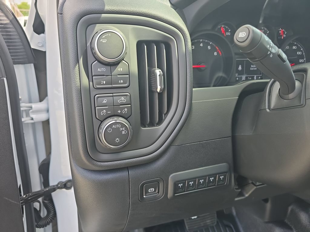 New 2026 Chevrolet Silverado 2500 W/T w/ WT/CX Safety Package AWD/4WD image 19