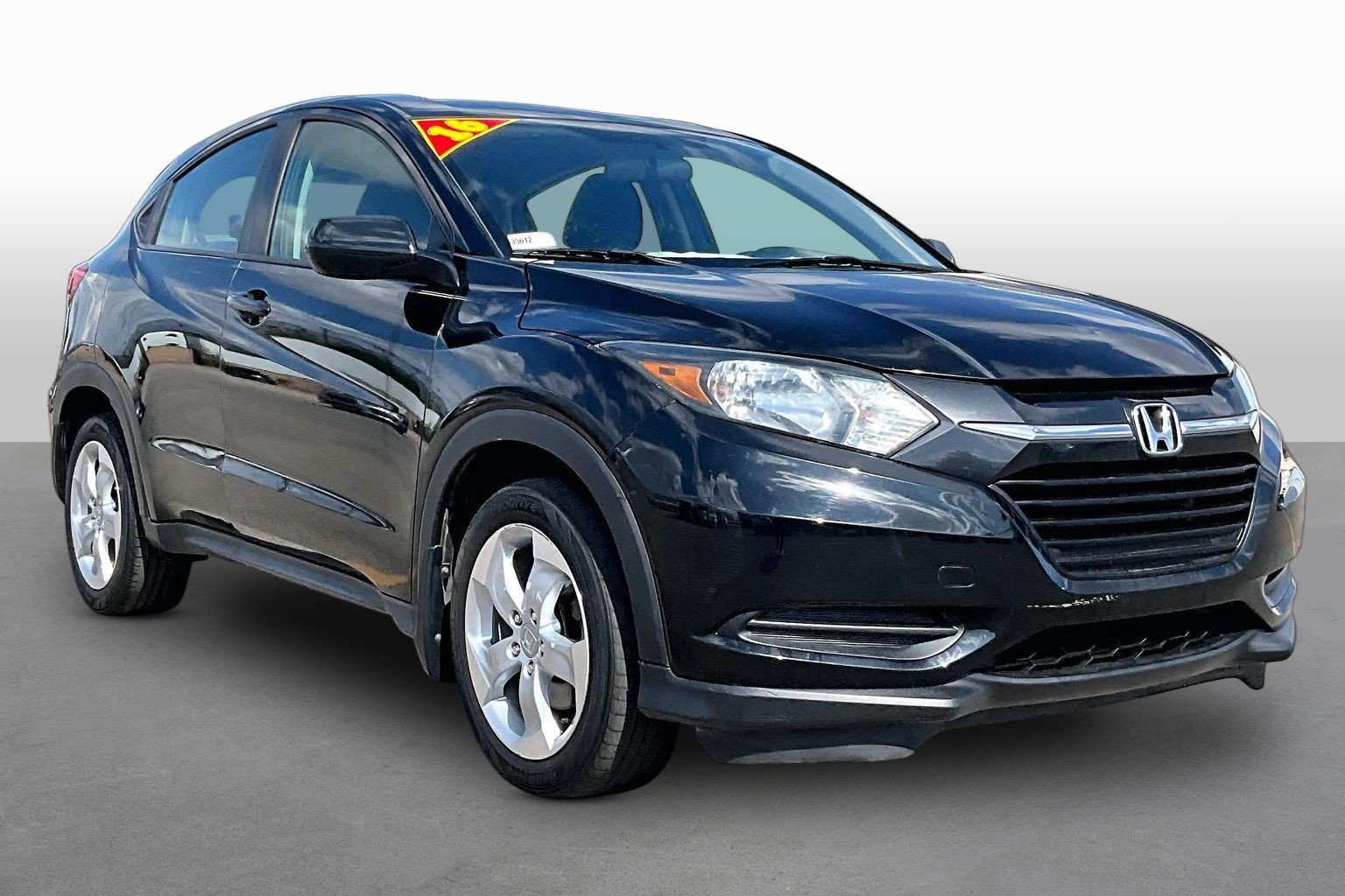 Used 2016 Honda HR-V LX image 9