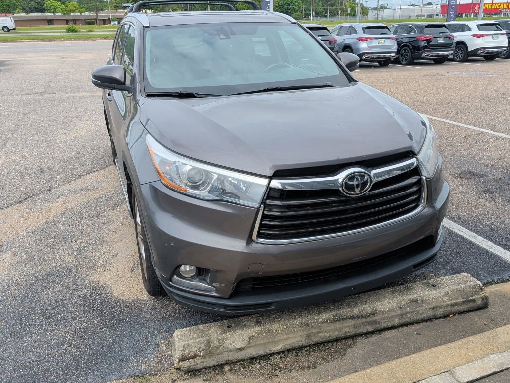 Used 2015 Toyota Highlander Limited Platinum AWD/4WD image 3