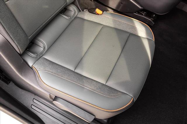 Used 2024 GMC Acadia AT4 AWD/4WD image 27