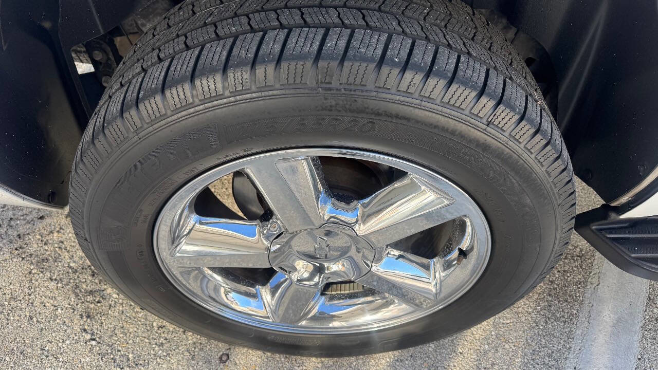 Used 2014 Chevrolet Tahoe LTZ AWD/4WD image 26