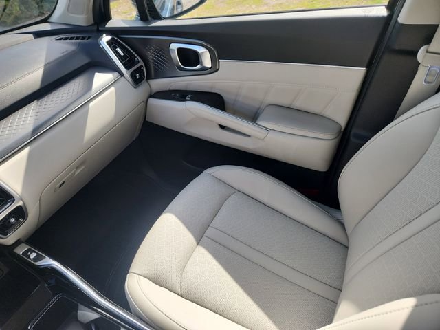 Used 2021 Kia Sorento SX image 16