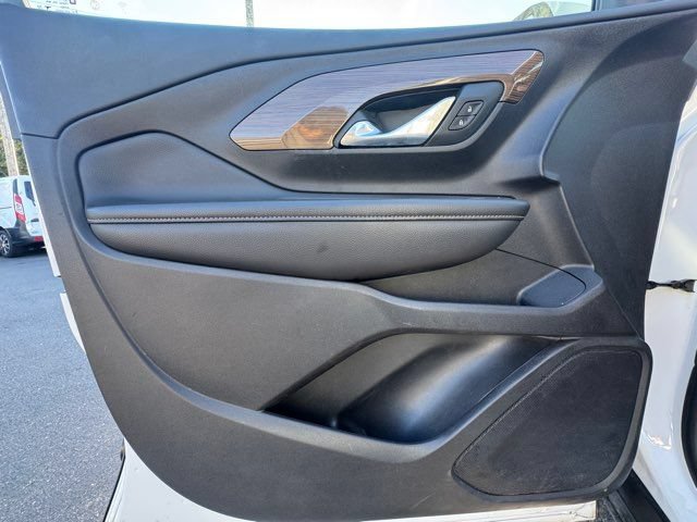 Used 2019 GMC Terrain SLE w/ Driver Convenience Package FWD image 9