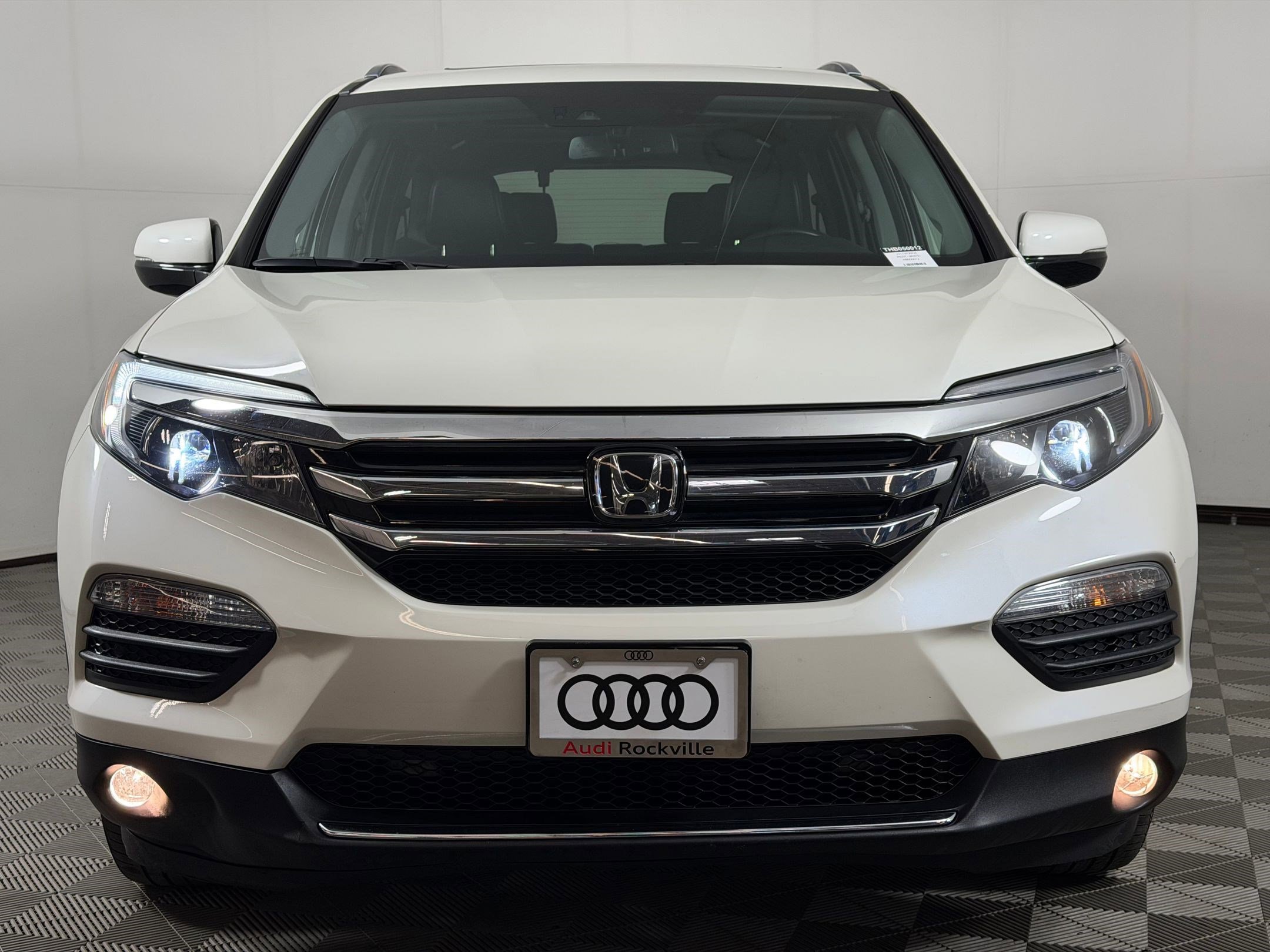 Used 2017 Honda Pilot Elite image 6