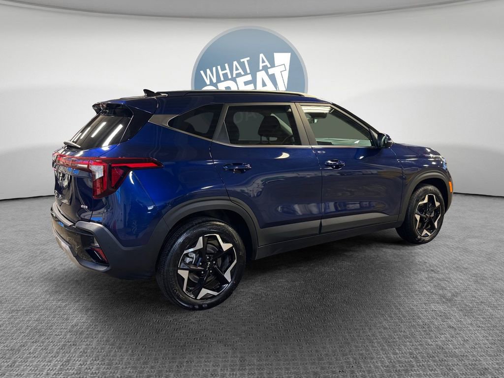 Certified 2025 Kia Seltos EX image 3