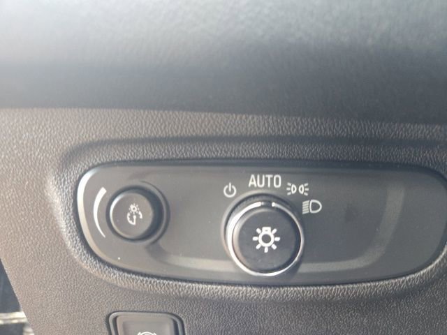 Used 2022 GMC Terrain SLE w/ Driver Convenience Package image 24