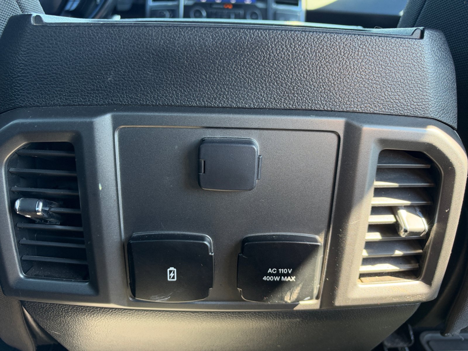 Used 2019 Ford F150 XLT w/ Equipment Group 302A Luxury AWD/4WD image 32