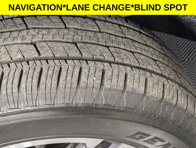 Used 2024 Toyota Tacoma TRD Sport w/ TRD Sport Upgrade Package image 8