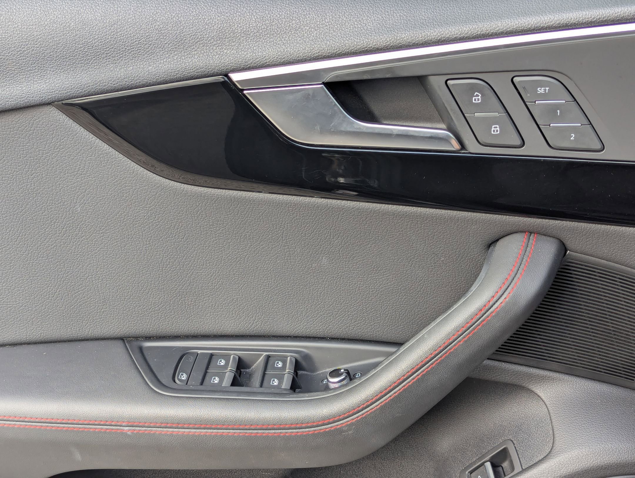 Used 2018 Audi A4 2.0T Premium Plus w/ Premium Plus Package image 11