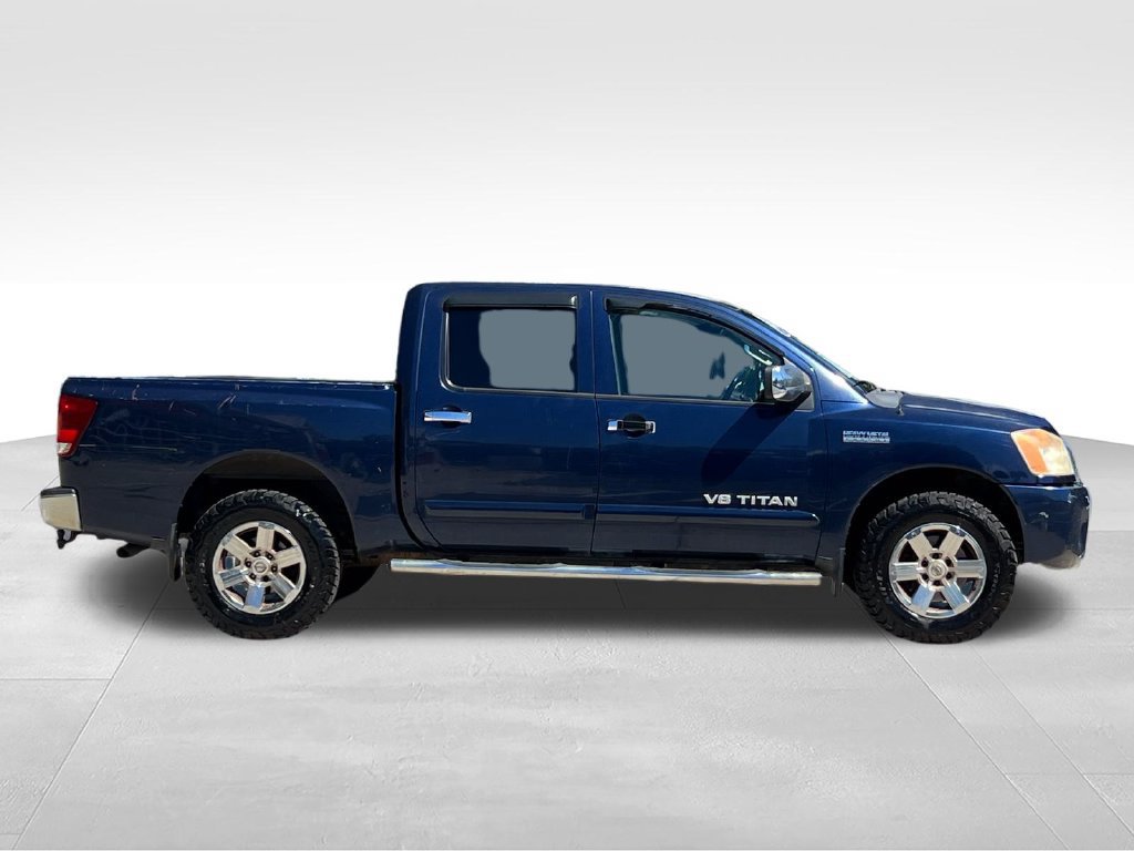 Used 2012 Nissan Titan SV w/ SV Value Truck Pkg AWD/4WD image 4