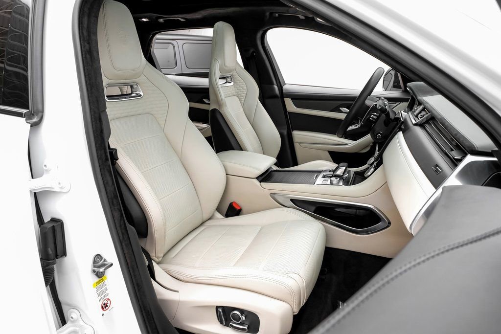 Used 2023 Jaguar F-PACE SVR image 27
