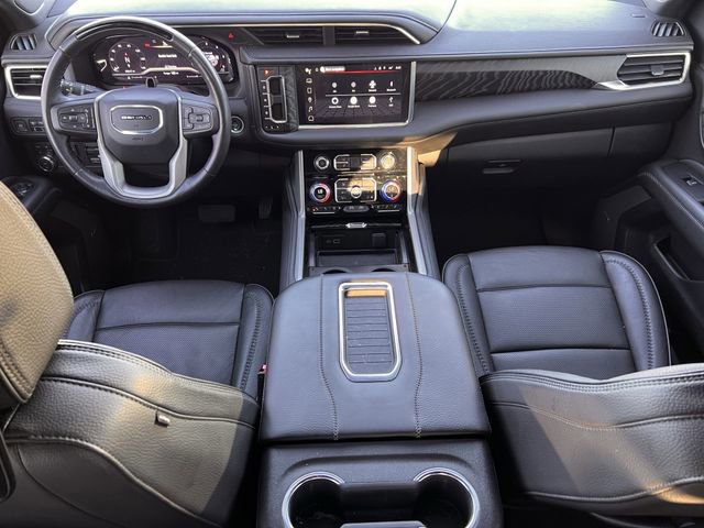 Used 2023 GMC Yukon Denali w/ Denali Reserve Package image 10