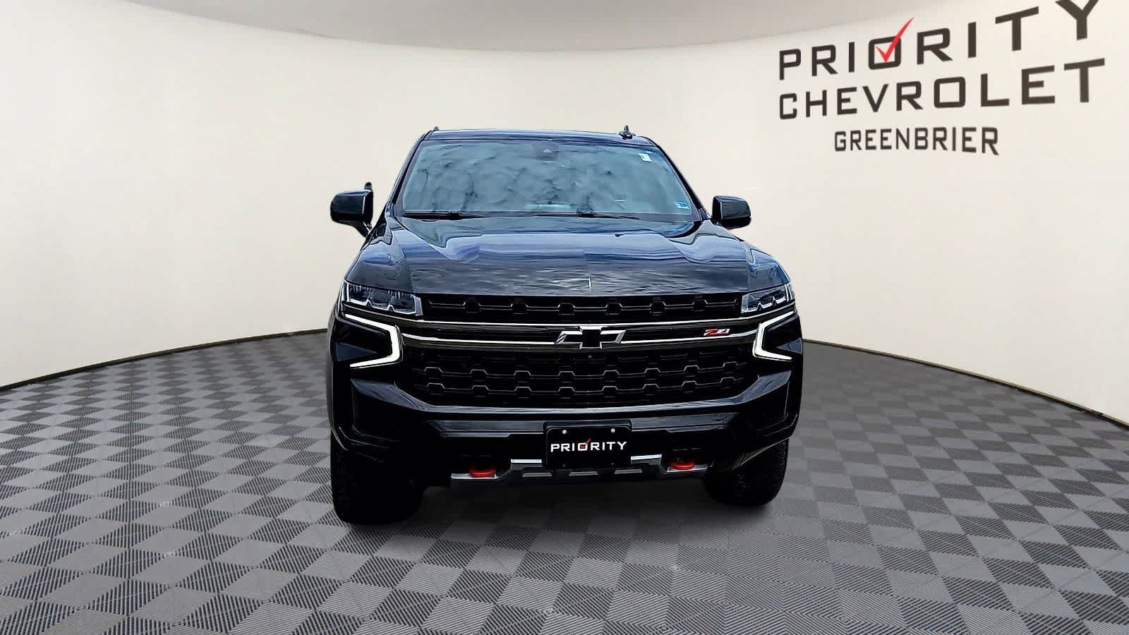 Used 2021 Chevrolet Suburban Z71 w/ Z71 Signature Package AWD/4WD image 3