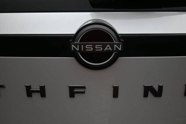 New 2026 Nissan Pathfinder Platinum w/ Cargo Package AWD/4WD image 12