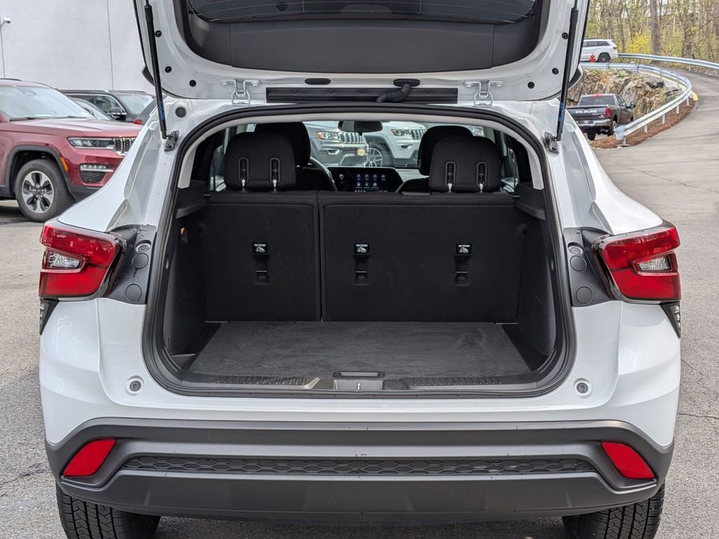 Used 2024 Chevrolet Trax LS FWD image 6