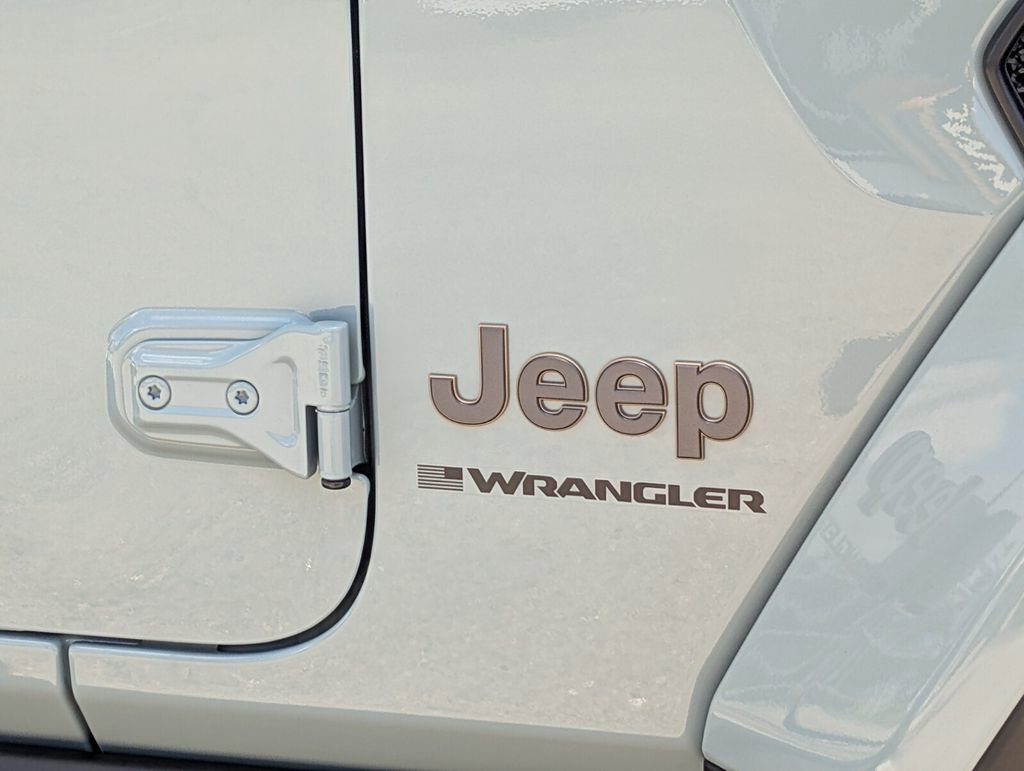 Used 2023 Jeep Wrangler Unlimited Rubicon 392 image 10