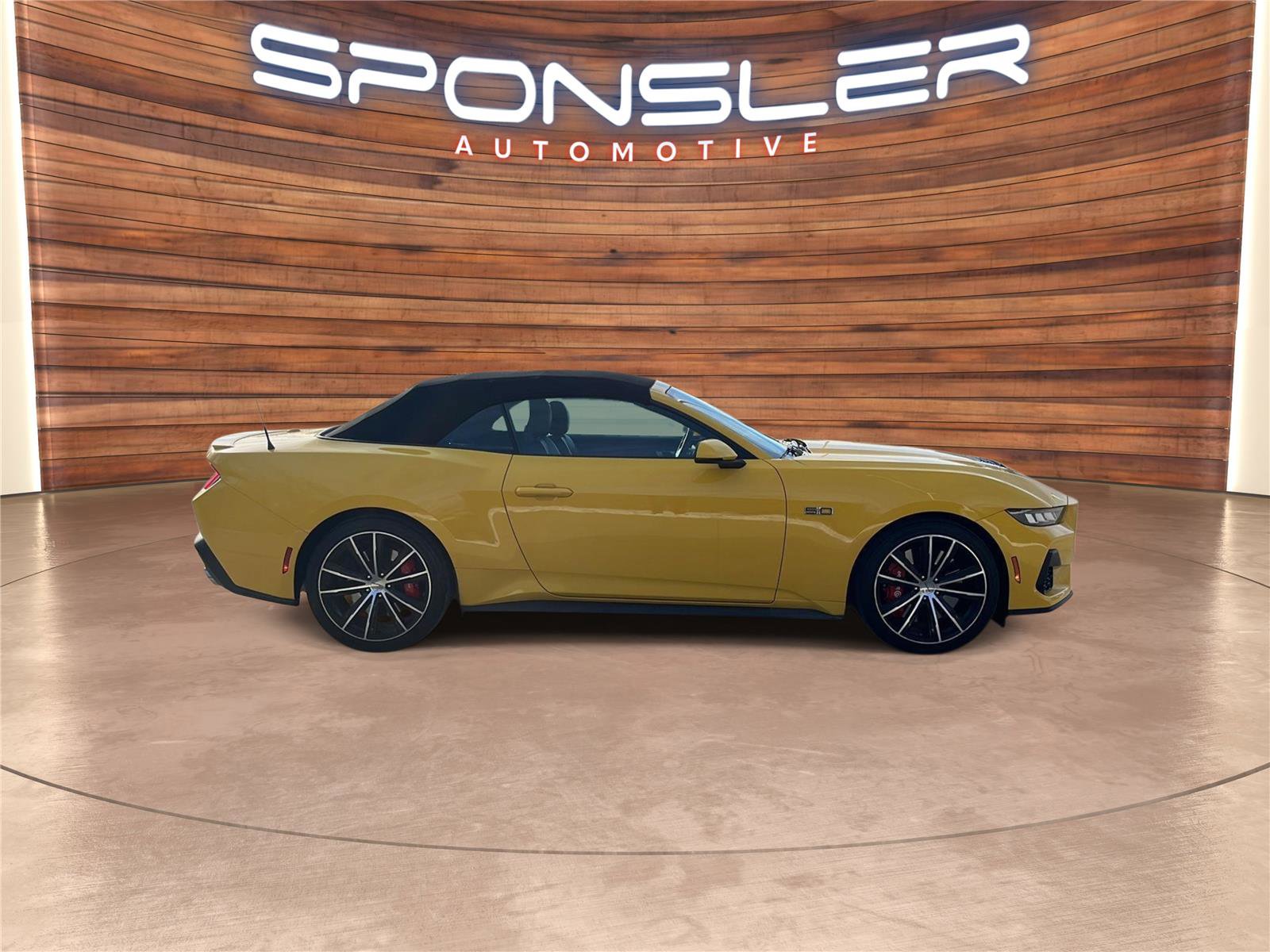 Used 2024 Ford Mustang GT Premium image 5