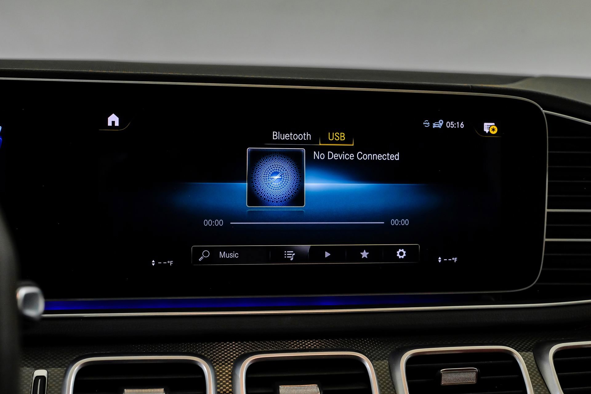 Used 2023 Mercedes-Benz GLE 53 AMG 4MATIC Coupe image 33