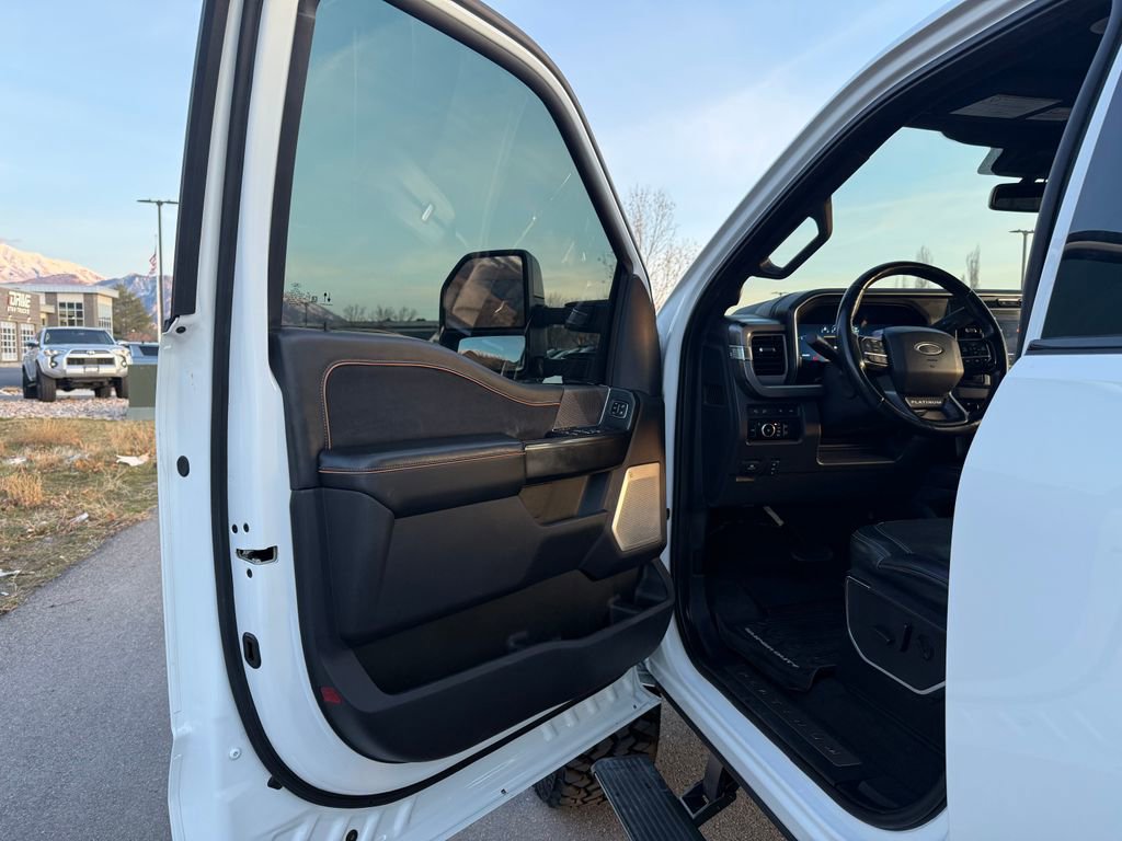 Used 2024 Ford F350 Platinum image 23