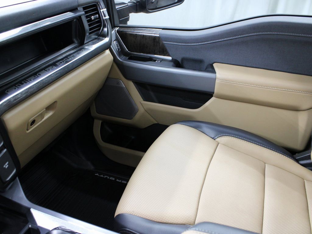 Used 2024 Ford F250 Lariat w/ Lariat Ultimate Package image 32