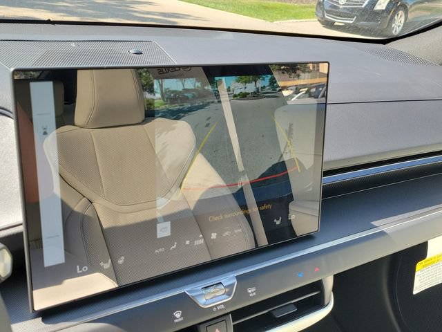 New 2026 Lexus ES 350h AWD image 26