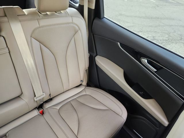 Used 2023 Lincoln Nautilus Reserve image 18