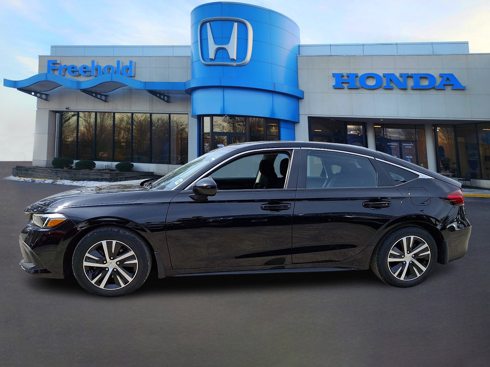 Used 2023 Honda Civic LX image 4