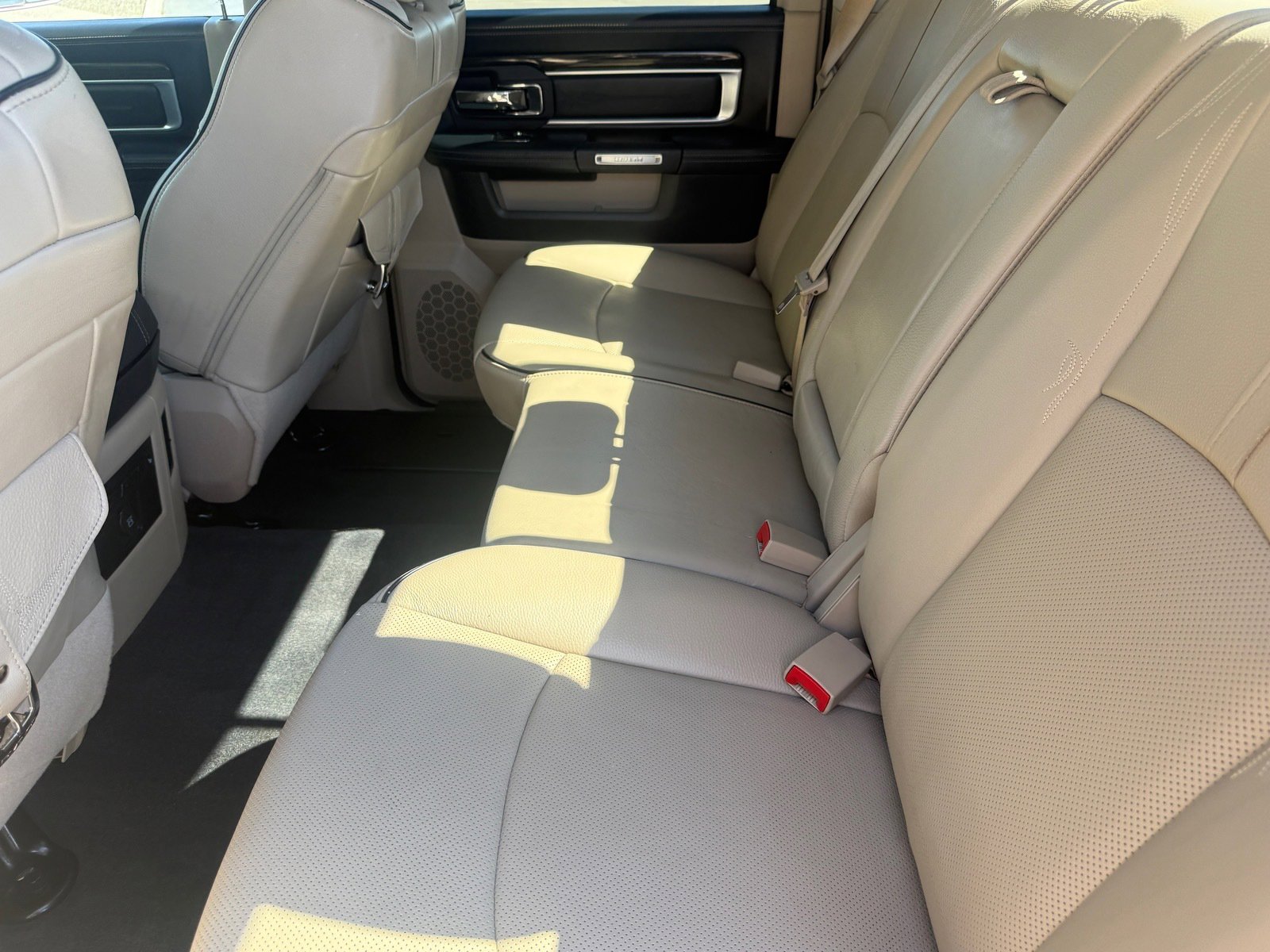 Used 2018 RAM 2500 Limited image 14