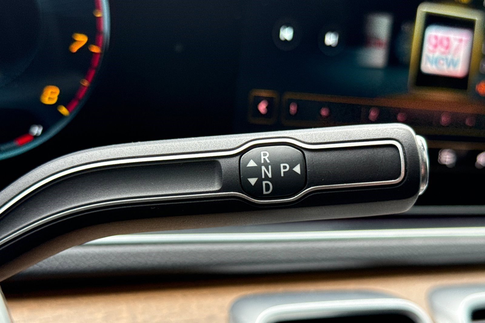 Used 2021 Mercedes-Benz GLE 350 4MATIC image 32