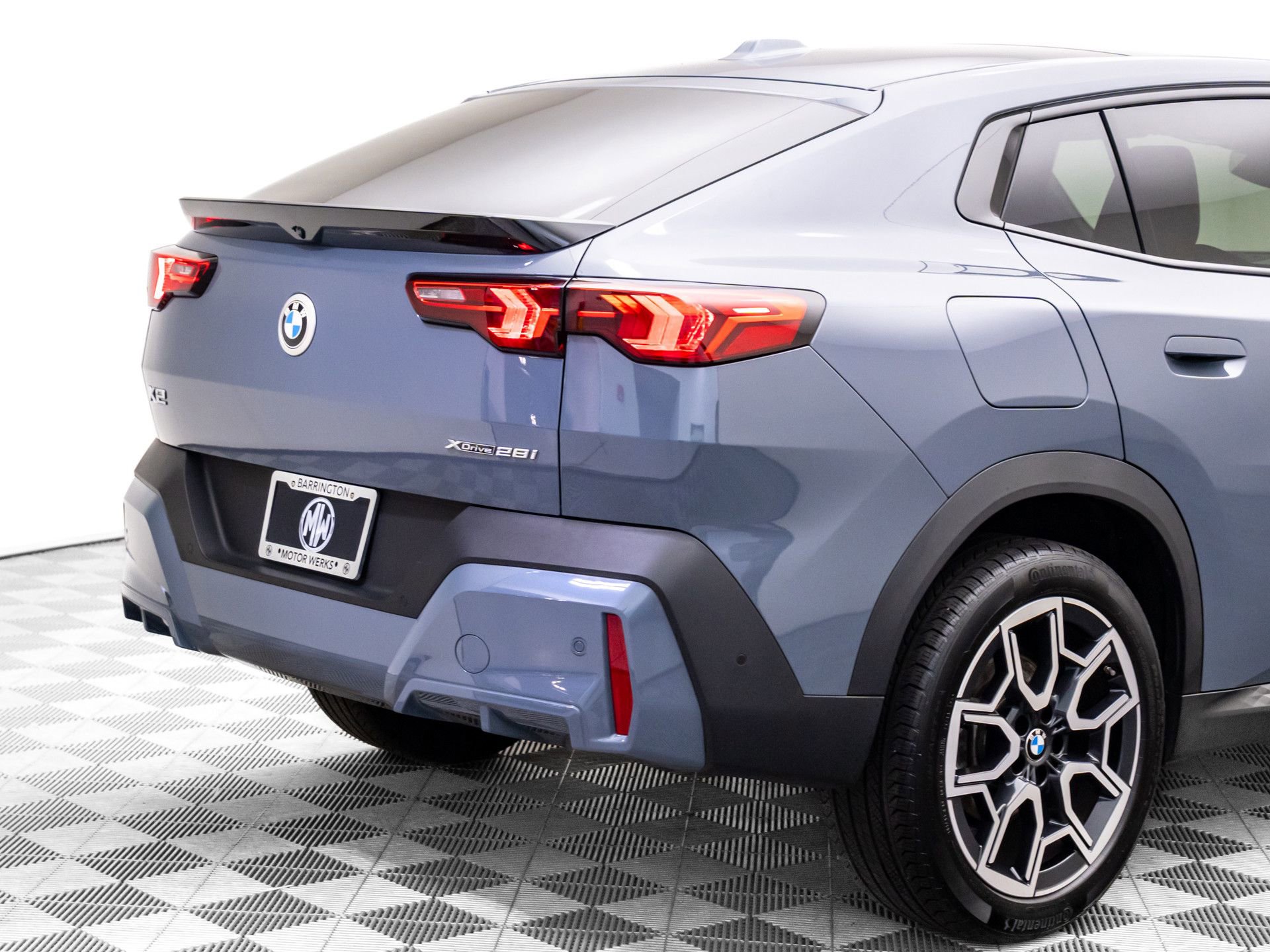 Certified 2025 BMW X2 xDrive28i w/ Premium Package image 34