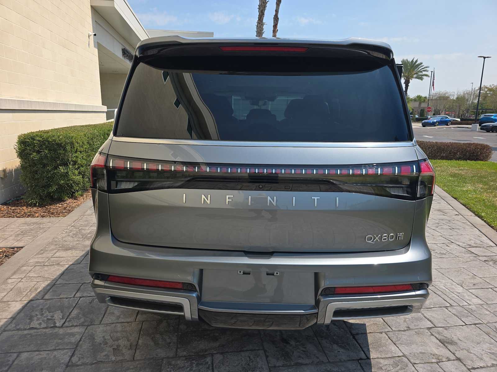 Certified 2025 INFINITI QX80 Sensory AWD/4WD image 5