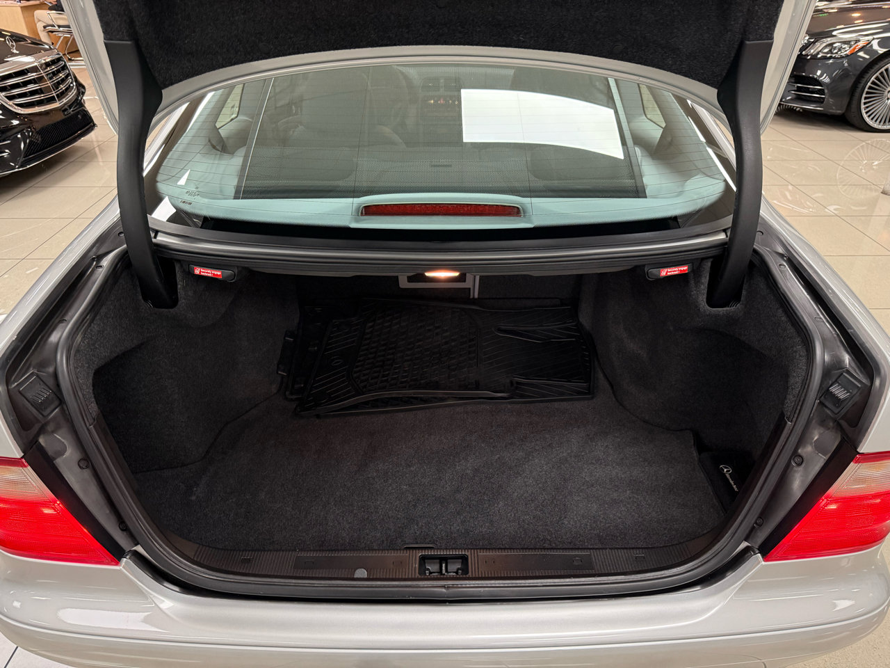 Used 2001 Mercedes-Benz CLK 320 Coupe image 23