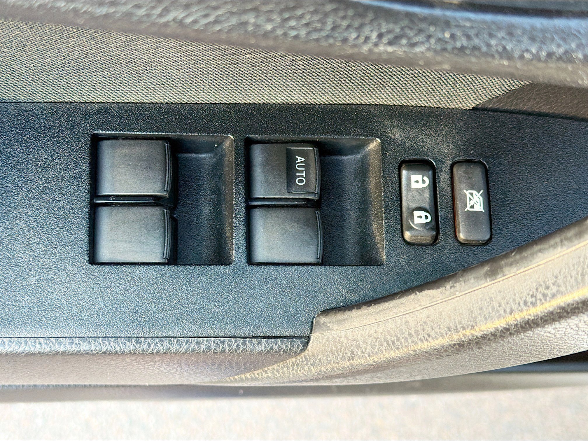 Used 2014 Toyota Corolla LE FWD image 15