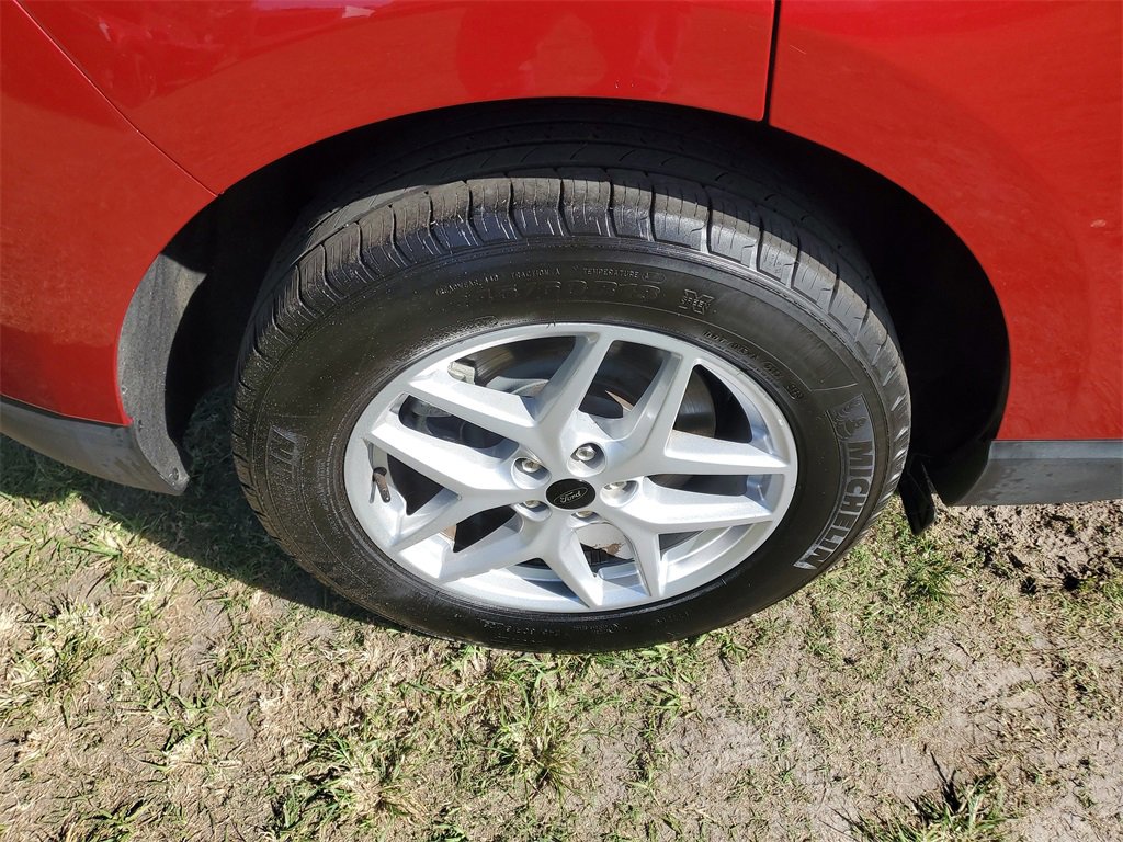 Used 2024 Ford Edge SEL image 7